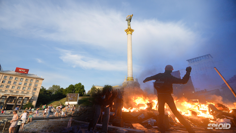 Illustration for article titled These incredible before and after shots of Ukraine are terrifying